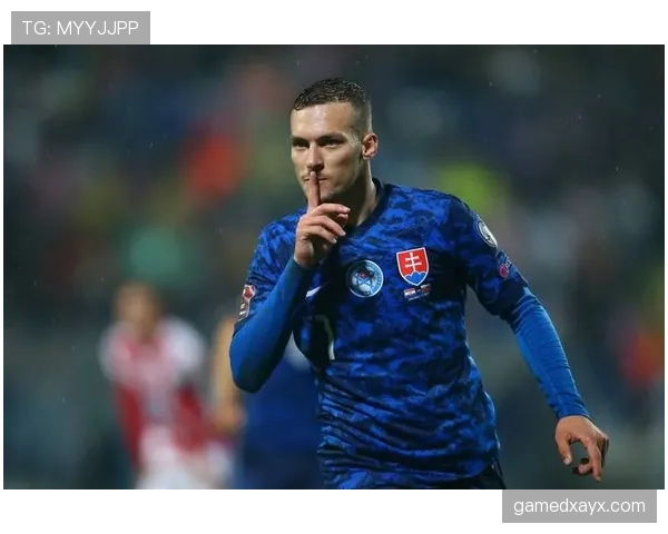 克洛普进攻哲学持续引领足坛潮流,重塑现代足球战术新格局 克洛普进攻哲学持续引领足坛潮流,重塑现代足球战术新格局